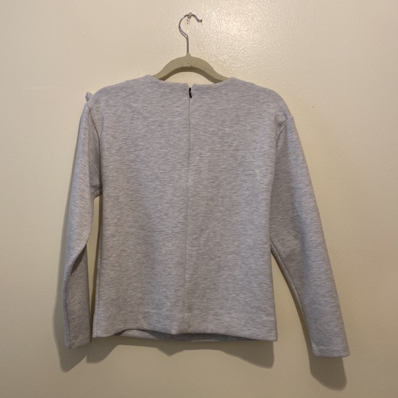 Banana Republic gray long sleeve top with bow decoration. Size Xs . - Picture 3 of 10